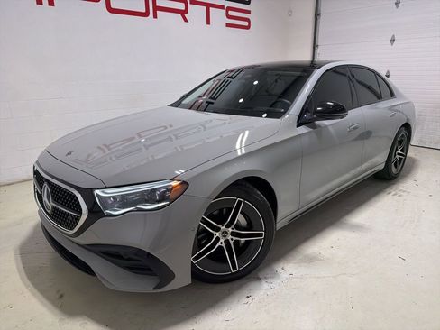 Used 2025 Mercedes-Benz E 350 4MATIC Sedan w/ Multicontour Seating Package image 2
