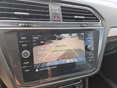 Used 2024 Volkswagen Tiguan SE image 22