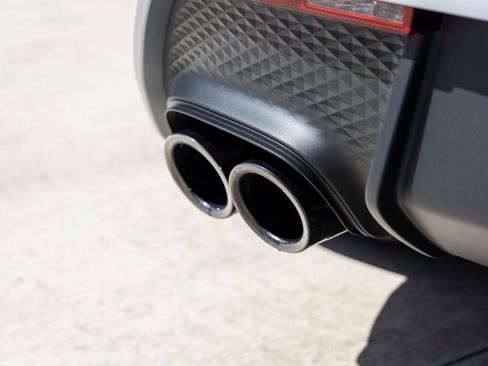 Certified 2025 Porsche Macan S image 16