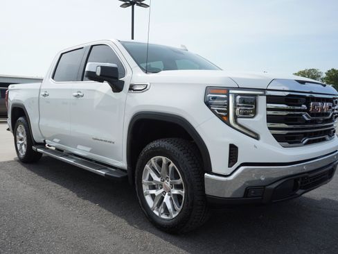 Used 2024 GMC Sierra 1500 SLT AWD/4WD image 7