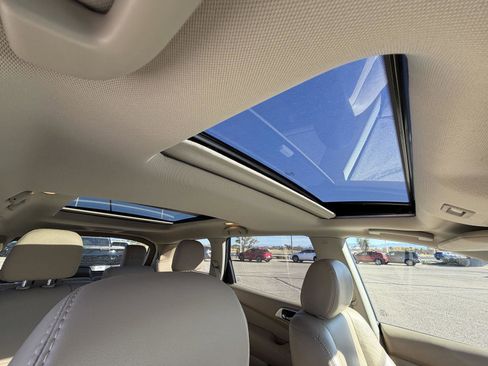 Used 2017 Nissan Pathfinder SL w/ SL Premium Package image 22