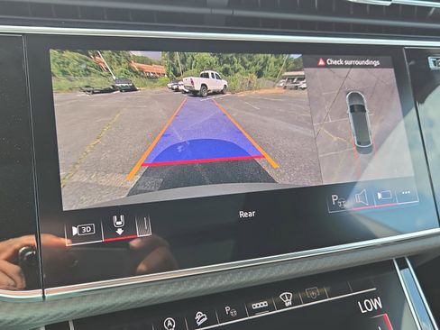 New 2025 Audi RS Q8 performance image 18