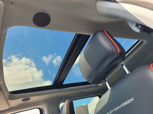 New 2026 Ford F250 Lariat w/ Black Appearance Package image 21