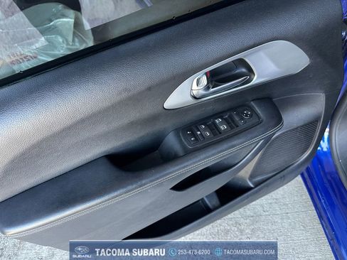 Used 2020 Chrysler Pacifica Touring w/ S Appearance Package FWD image 11