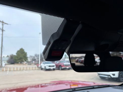 Used 2025 Toyota Tacoma TRD Off-Road image 23