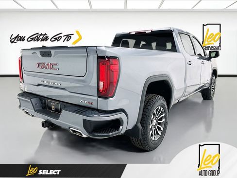 Used 2021 GMC Sierra 1500 AT4 image 5