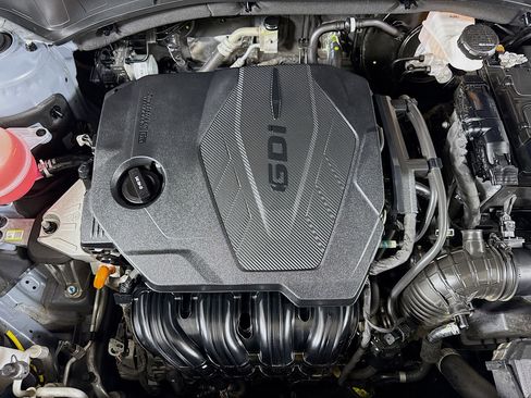 Used 2024 Kia Sorento S image 39