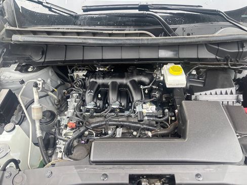 Used 2025 Nissan Pathfinder SV AWD/4WD image 35