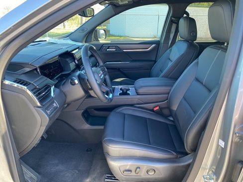 New 2025 GMC Acadia Elevation w/ Elevation Premium Package image 30