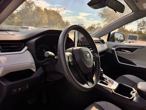 Used 2024 Toyota RAV4 XLE FWD image 10