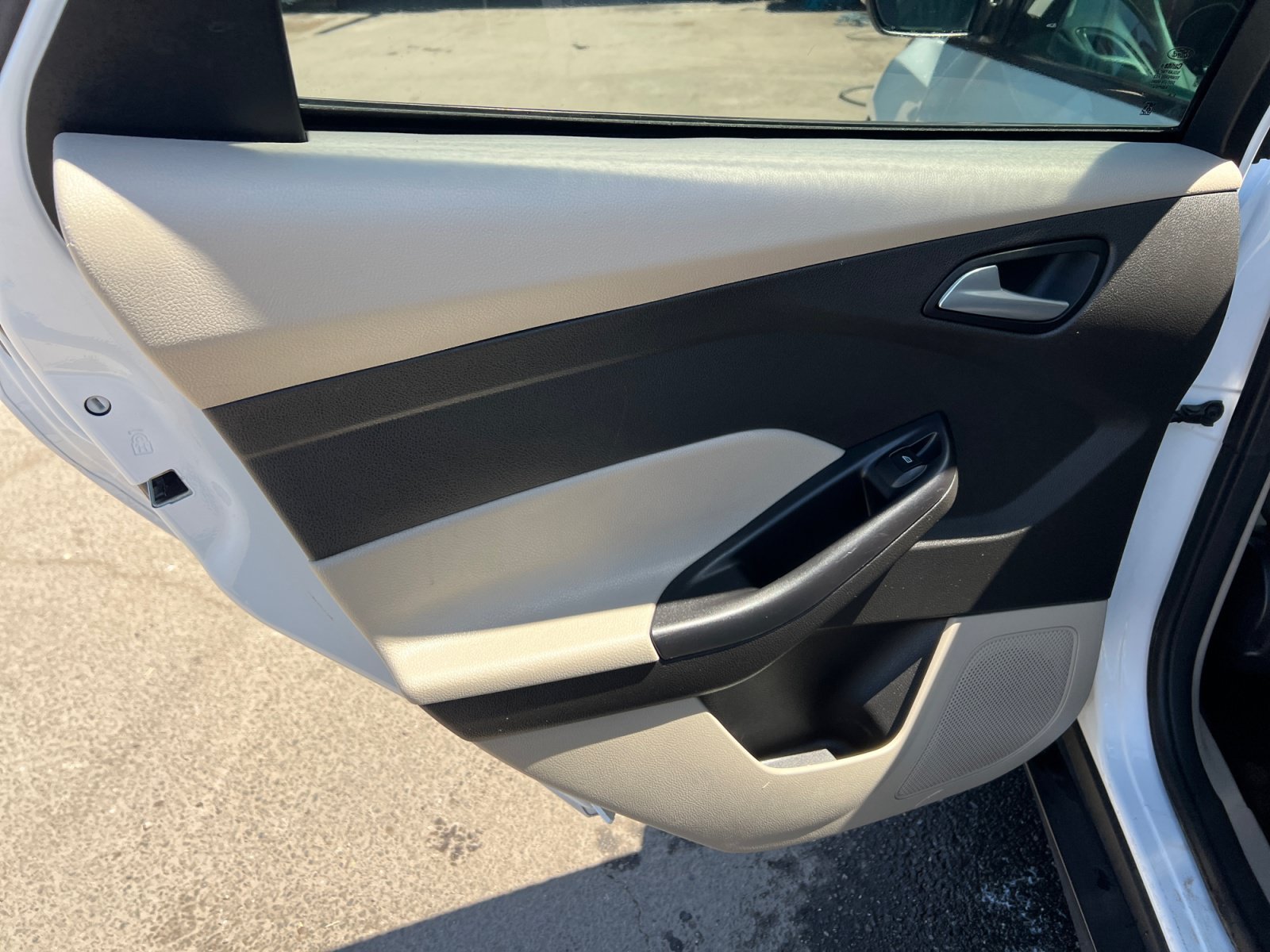 Used 2016 Ford Focus SE FWD image 24