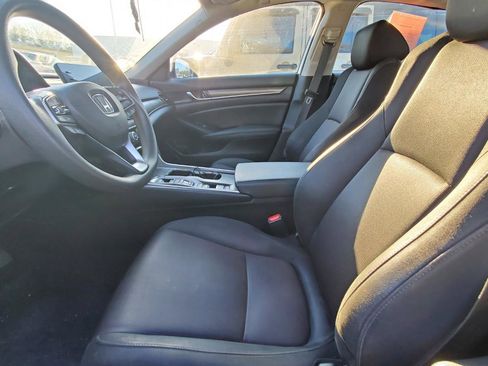 Used 2019 Honda Accord Hybrid image 3