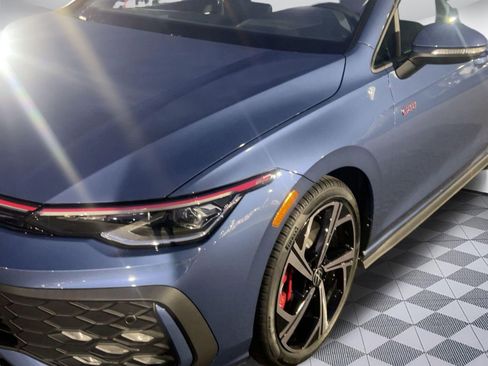 New 2026 Volkswagen GTI SE FWD image 11
