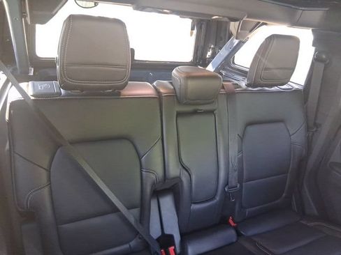 Used 2025 Ford Bronco Outer Banks AWD/4WD image 18