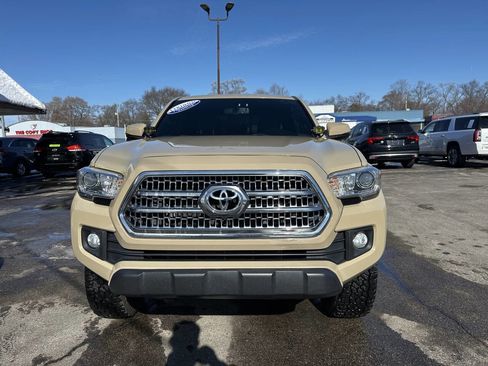 Used 2016 Toyota Tacoma TRD Off-Road w/ Towing Package image 5
