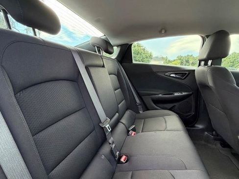 Used 2023 Chevrolet Malibu LT FWD image 16