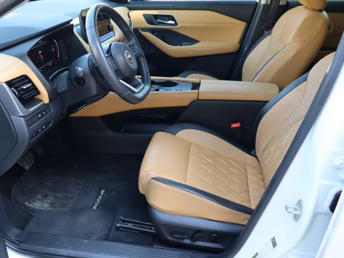 Used 2023 Nissan Rogue Platinum w/ Platinum Premium Package FWD image 16