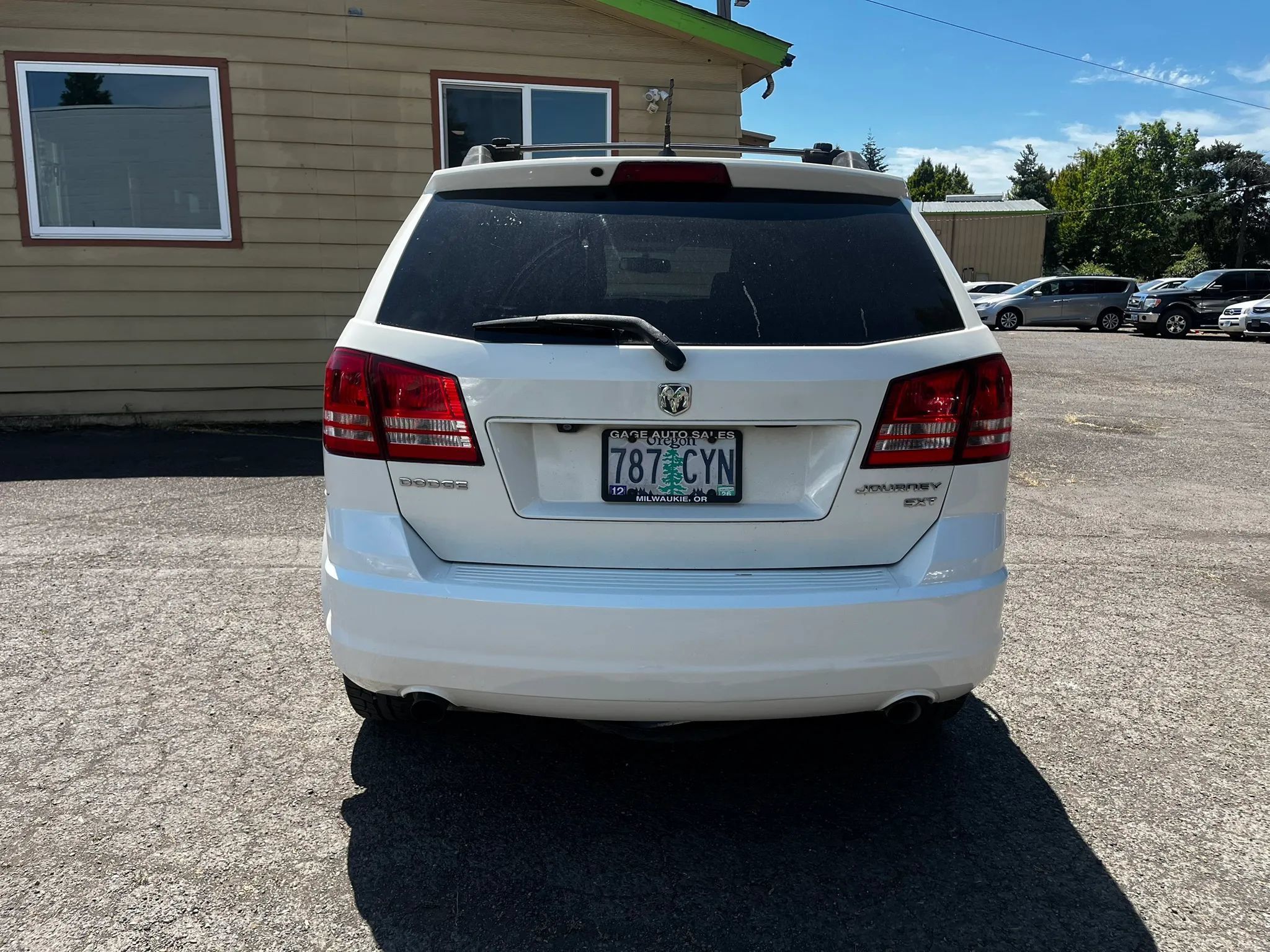 Used 2009 Dodge Journey SXT w/ Chrome Appearance Group FWD image 4