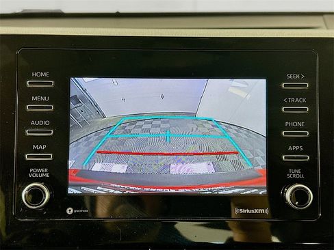 Used 2021 Toyota Camry SE image 14