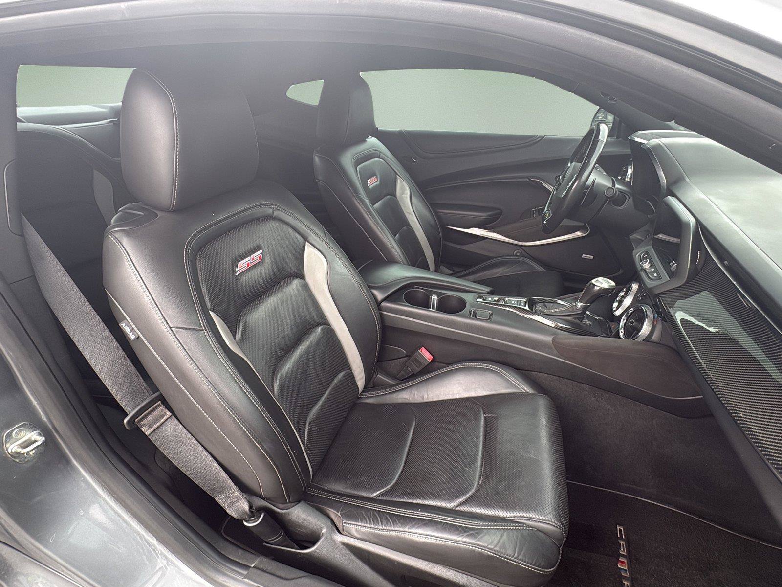 Used 2020 Chevrolet Camaro SS RWD image 22