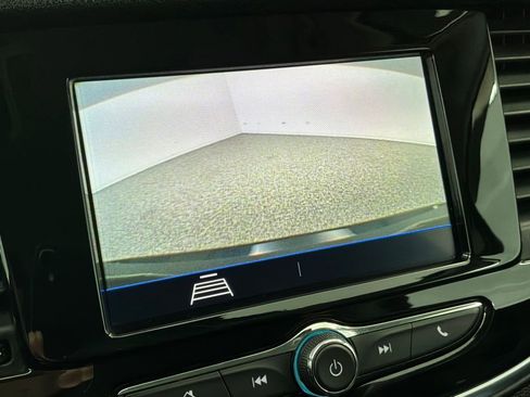 Used 2022 Buick Encore Preferred w/ Safety Package AWD/4WD image 15