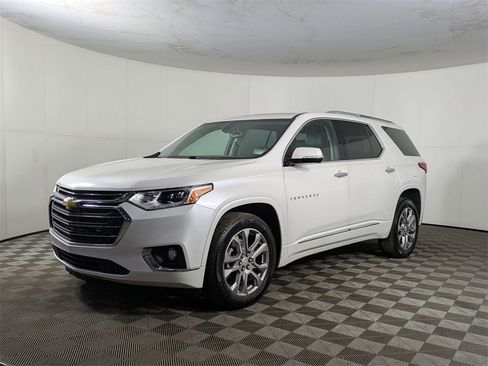 Used 2018 Chevrolet Traverse Premier image 1