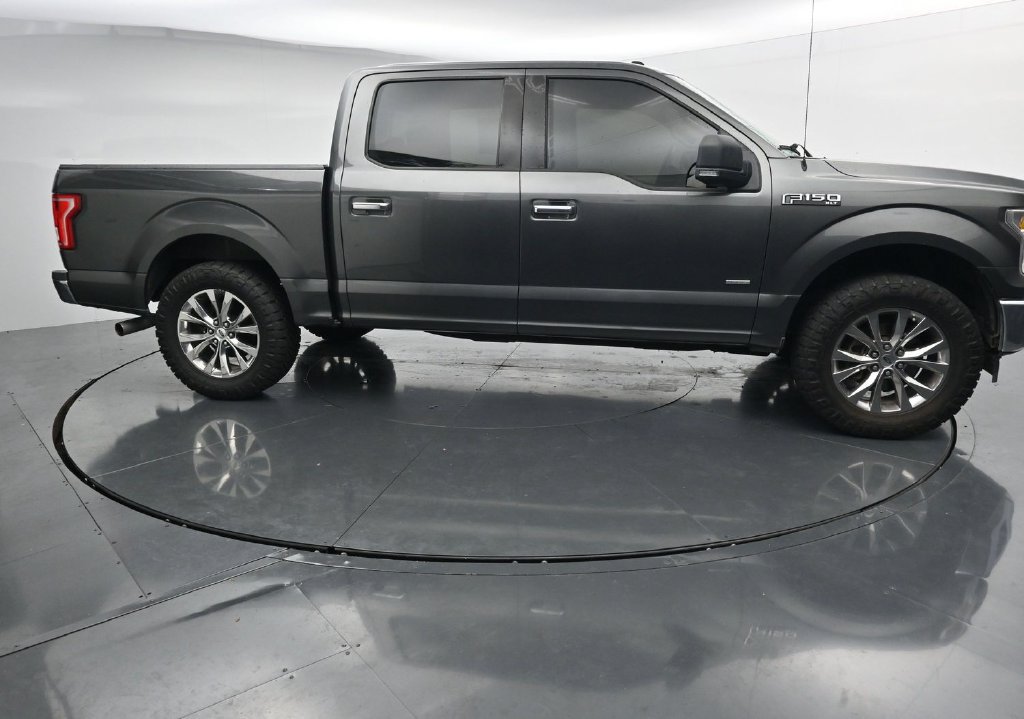 Used 2017 Ford F150 XLT w/ Equipment Group 302A Luxury RWD image 9