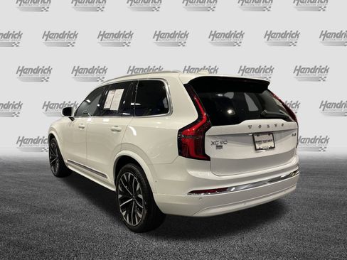 Used 2025 Volvo XC90 B6 Plus image 11
