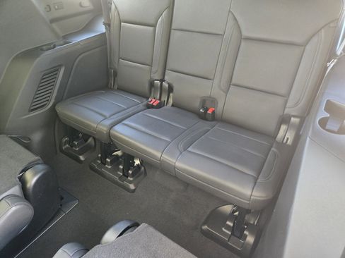 Used 2023 Chevrolet Tahoe Z71 w/ Luxury Package AWD/4WD image 23