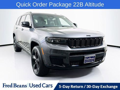 Certified 2022 Jeep Grand Cherokee L Laredo AWD/4WD image 1