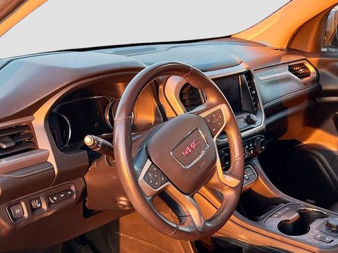 Used 2022 GMC Acadia Denali w/ Denali Ultimate Package image 9