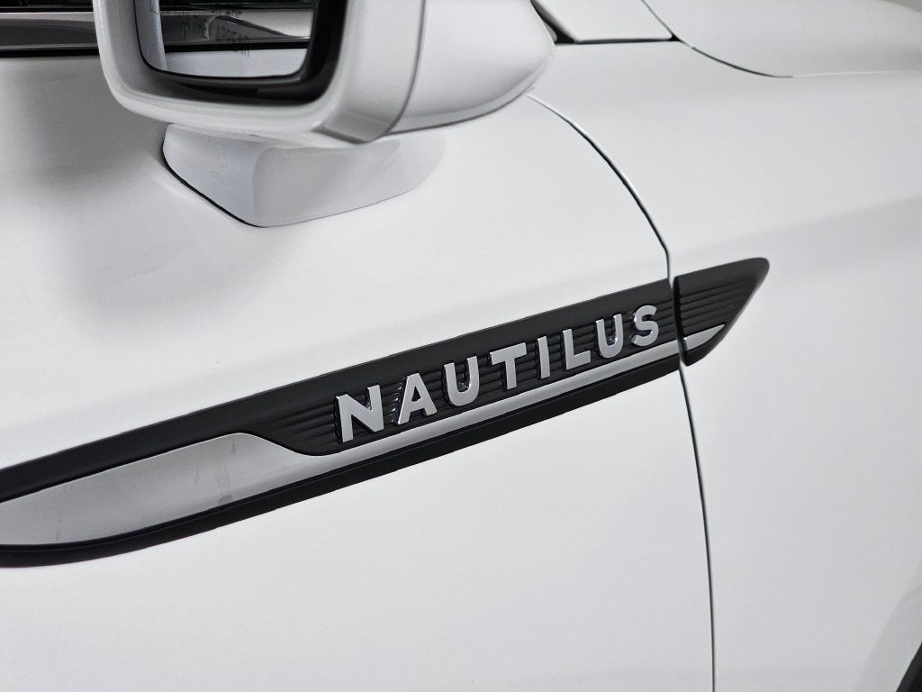 Certified 2022 Lincoln Nautilus Reserve w/ Equipment Group 202A AWD/4WD image 10