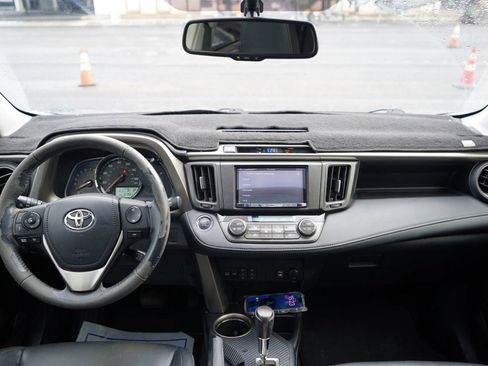 Used 2014 Toyota RAV4 Limited FWD image 18