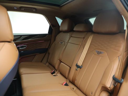 New 2025 Bentley Bentayga image 21