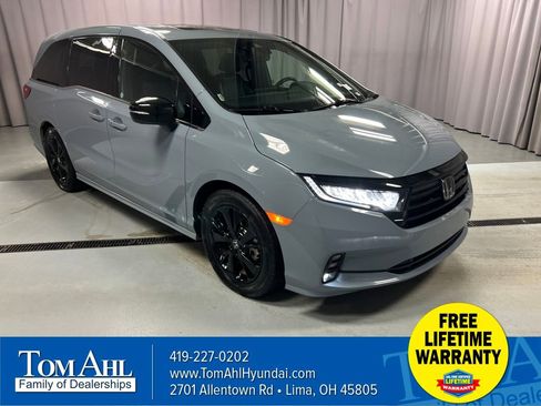 Used 2024 Honda Odyssey Sport image 1