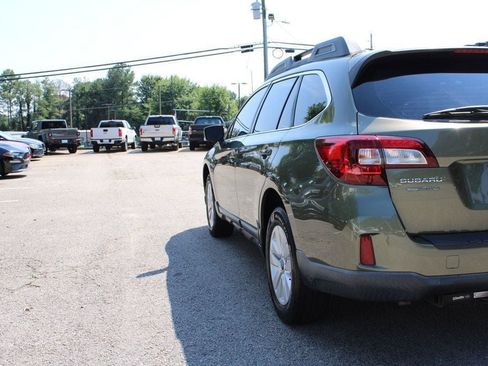 Used 2017 Subaru Outback 2.5i AWD/4WD image 34