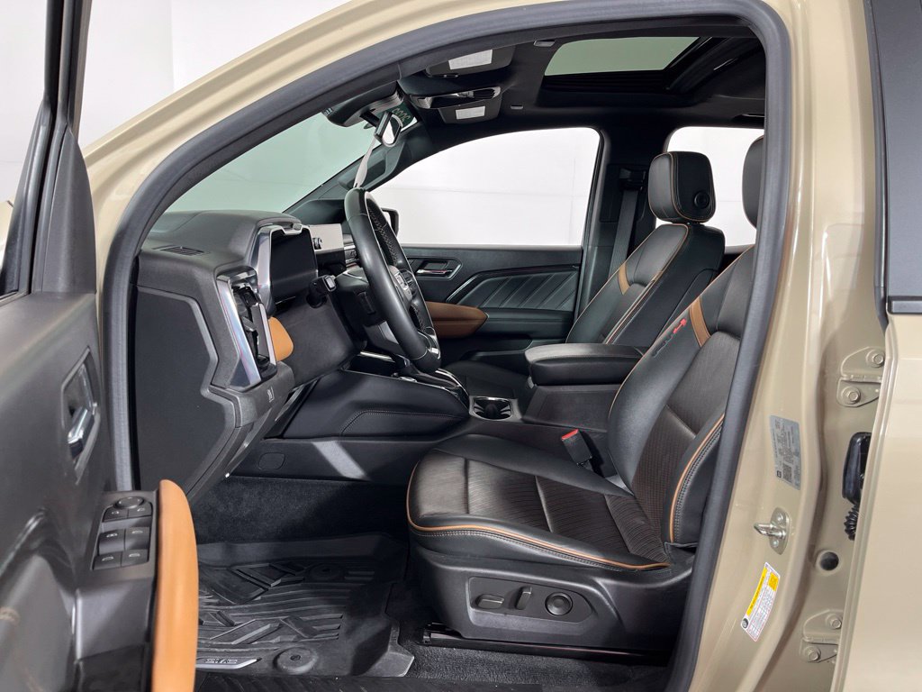 Certified 2023 GMC Canyon AT4 w/ AT4 Premium Package AWD/4WD image 24