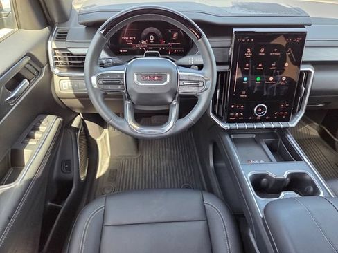Used 2024 GMC Acadia Elevation w/ Super Cruise Package FWD image 13