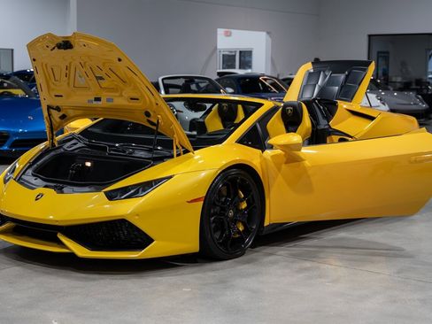 Used 2016 Lamborghini Huracan LP 610-4 image 34