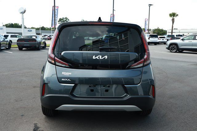 Used 2023 Kia Soul LX FWD image 7