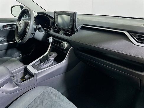 Used 2021 Toyota RAV4 XLE image 26