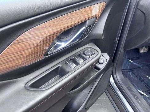 Used 2021 GMC Terrain SLE w/ Driver Convenience Package image 13