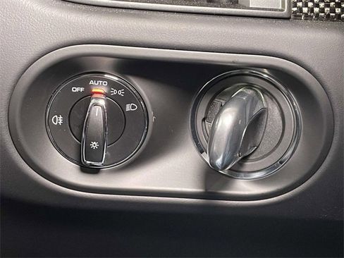 Used 2025 Porsche Macan GTS image 37