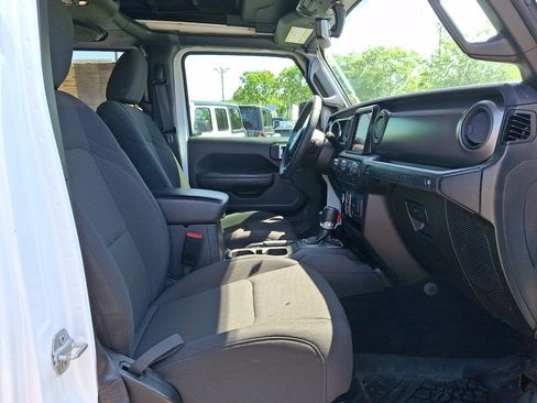 Used 2023 Jeep Wrangler Unlimited Sport AWD/4WD image 13