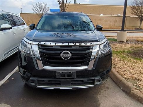 Used 2023 Nissan Pathfinder Platinum w/ Cargo Package image 6