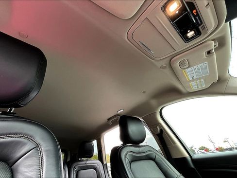 Used 2020 Lincoln Aviator Reserve w/ Class IV Trailer Tow Package image 22