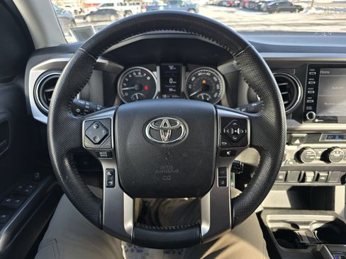 Used 2022 Toyota Tacoma SR5 image 15