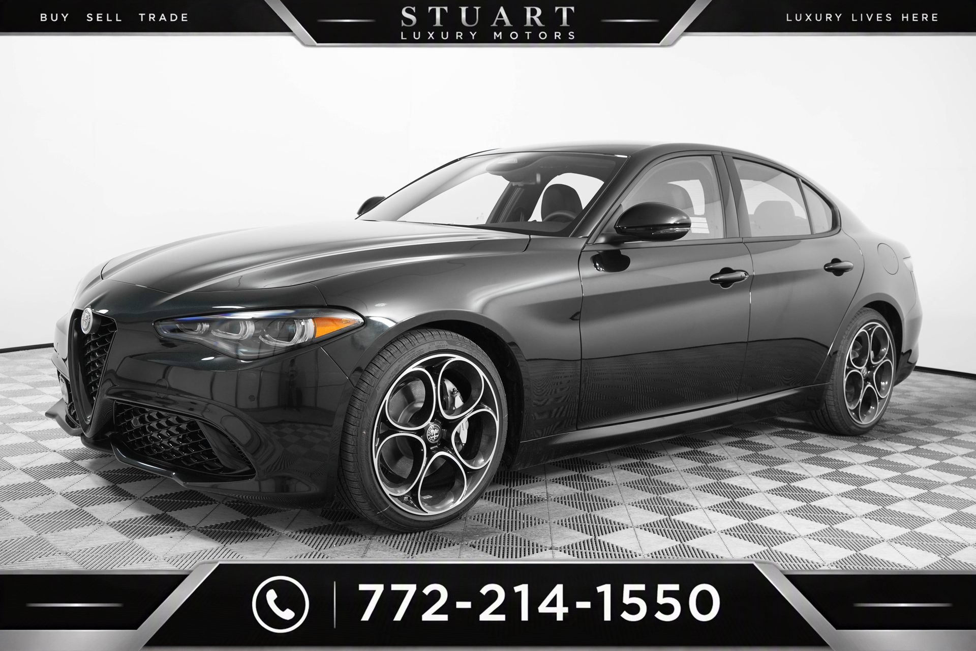 Used 2025 Alfa Romeo Giulia w/ Driving Assist Package RWD image 3