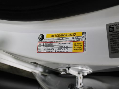 Used 2024 Chevrolet Silverado 2500 Custom w/ Custom Value Package image 41