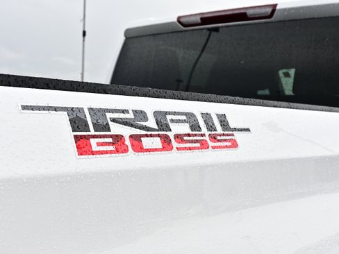Used 2024 Chevrolet Silverado 1500 LT Trail Boss w/ Protection Package AWD/4WD image 10